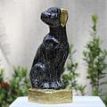 Estatuilla Perro Orejas de Oro