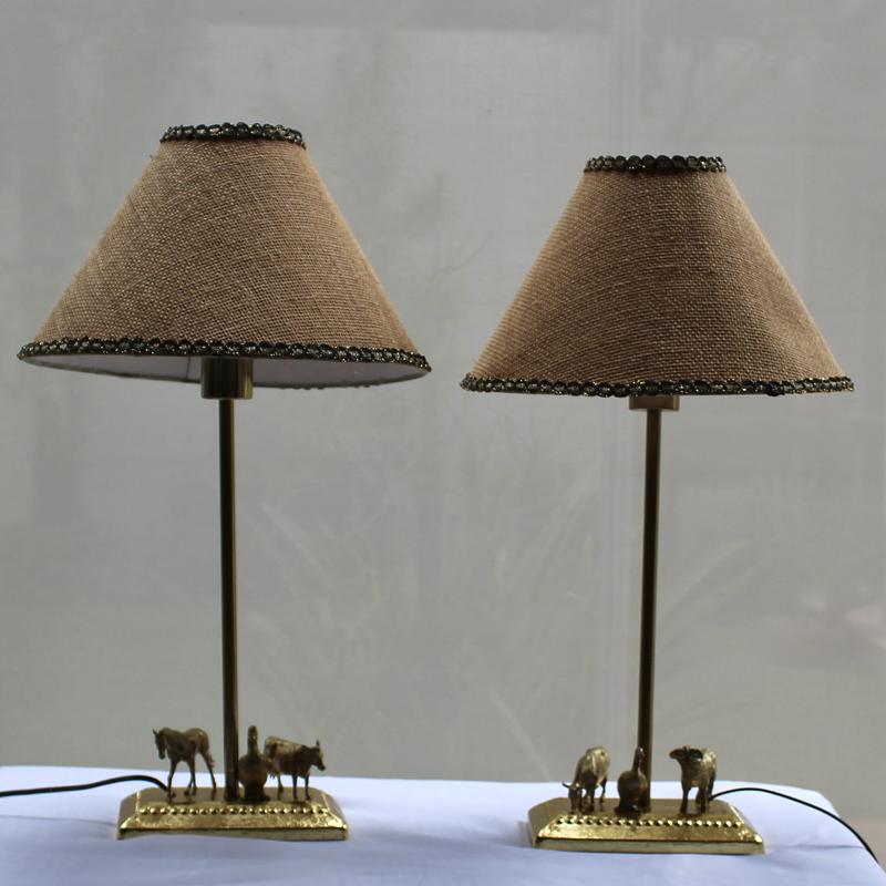 Set de veladores con animales decorativos en oro